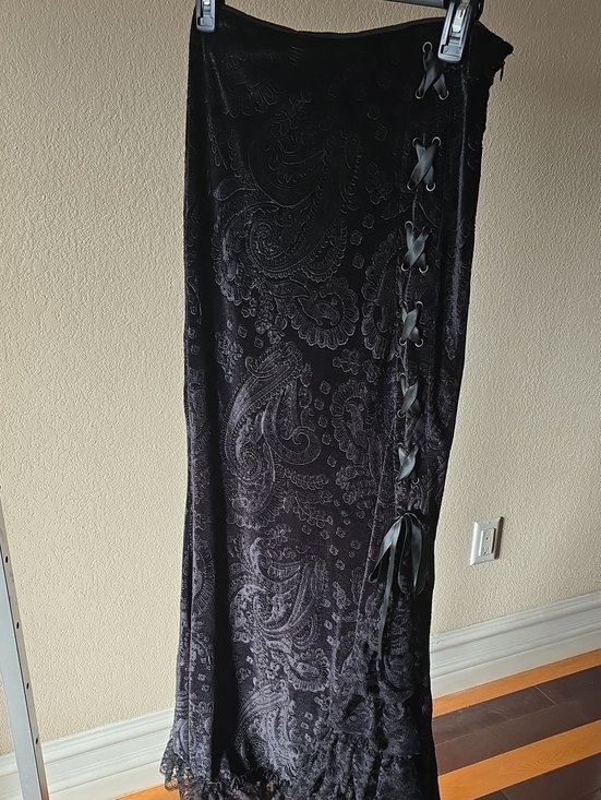 Dolls Kill Dresses & Skirts - Dolls Kill Black Paisley Lace-Up Velvet Maxi Skirt